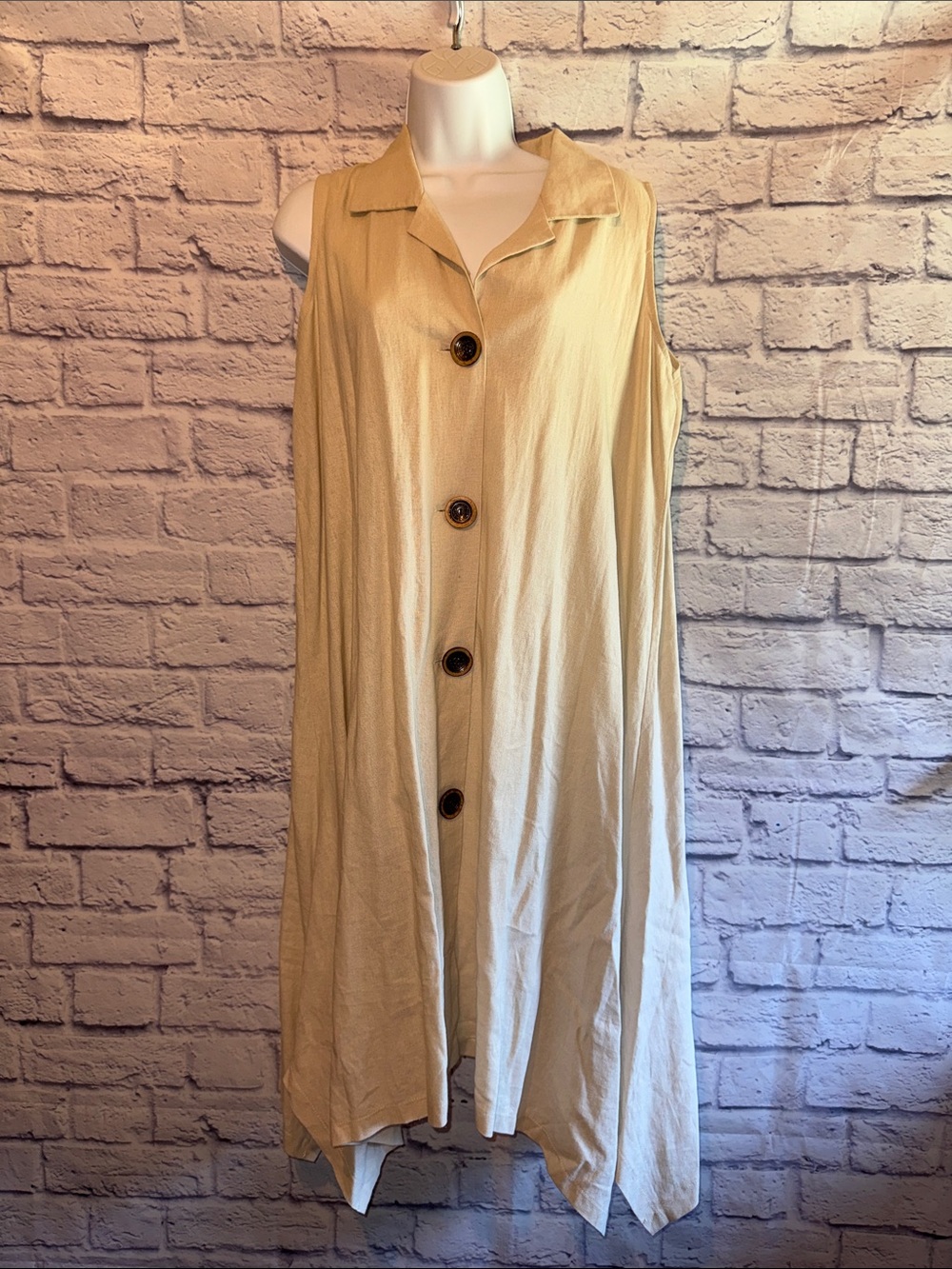 For Cynthia Sleeveless Midi Button-Front Dress in Light Beige Size Medium